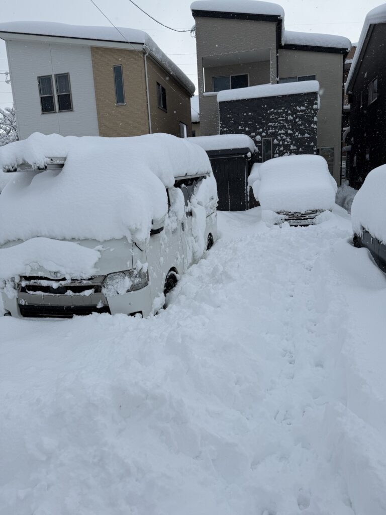大雪の中奮闘中